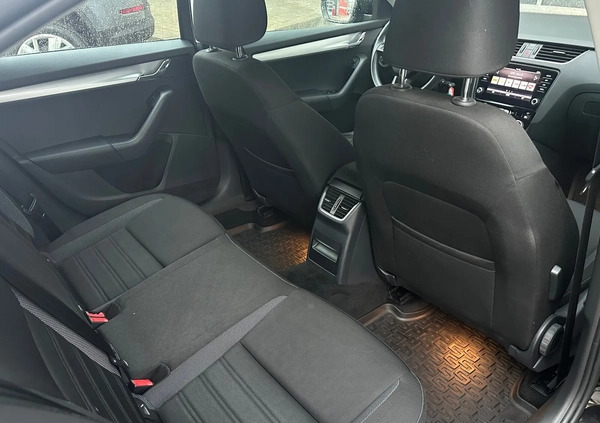 Skoda Octavia cena 65900 przebieg: 118000, rok produkcji 2019 z Poznań małe 154